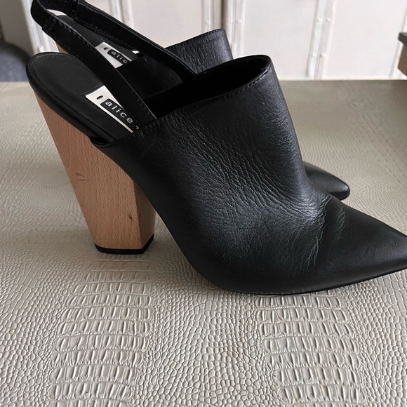 Alice and Olivia Pointy Toe Mules - Picture 8 of 8